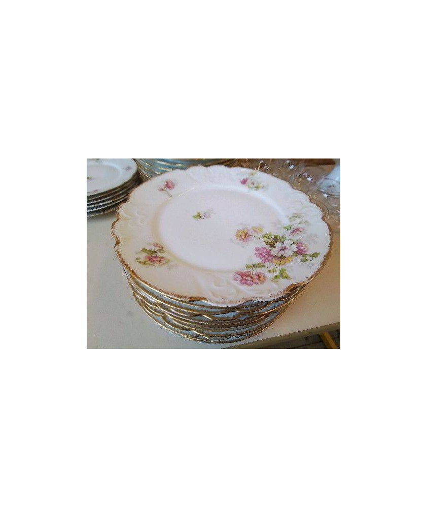 LOT DE 6 ASSIETTES PLATES EN PORCELAINE 