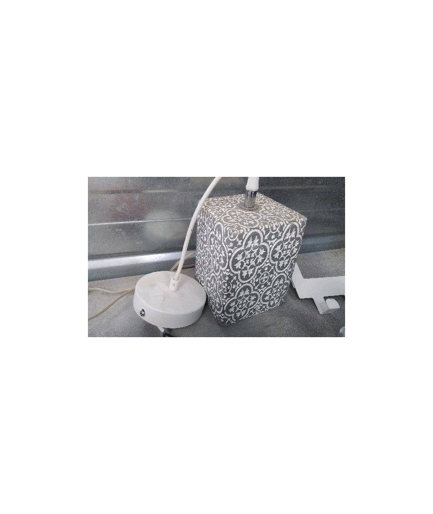SUSPENSION CARREE EN LETAT
