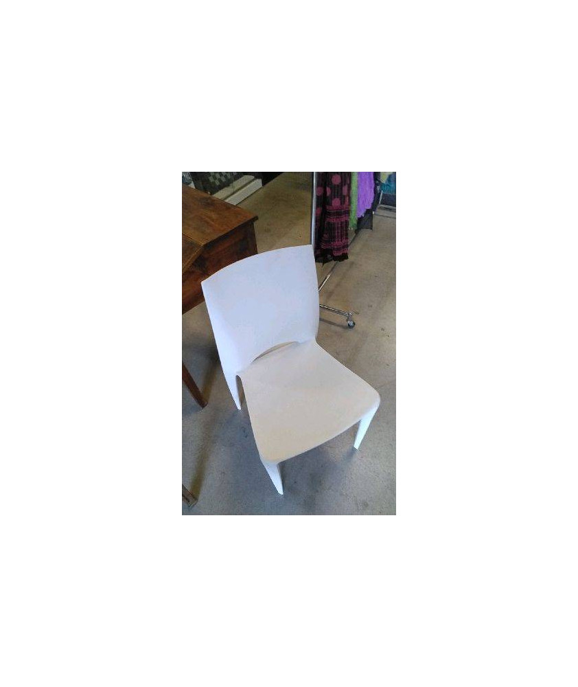 CHAISE PLASTIQUE BLANCHE 