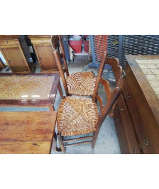 CHAISE PAILLÉE RUSTIQUE 