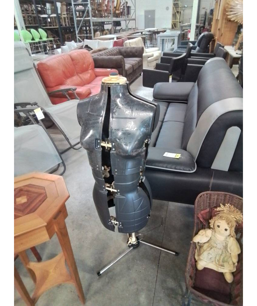 MANNEQUIN DE COUTURIÈRE RÉGLABLE 