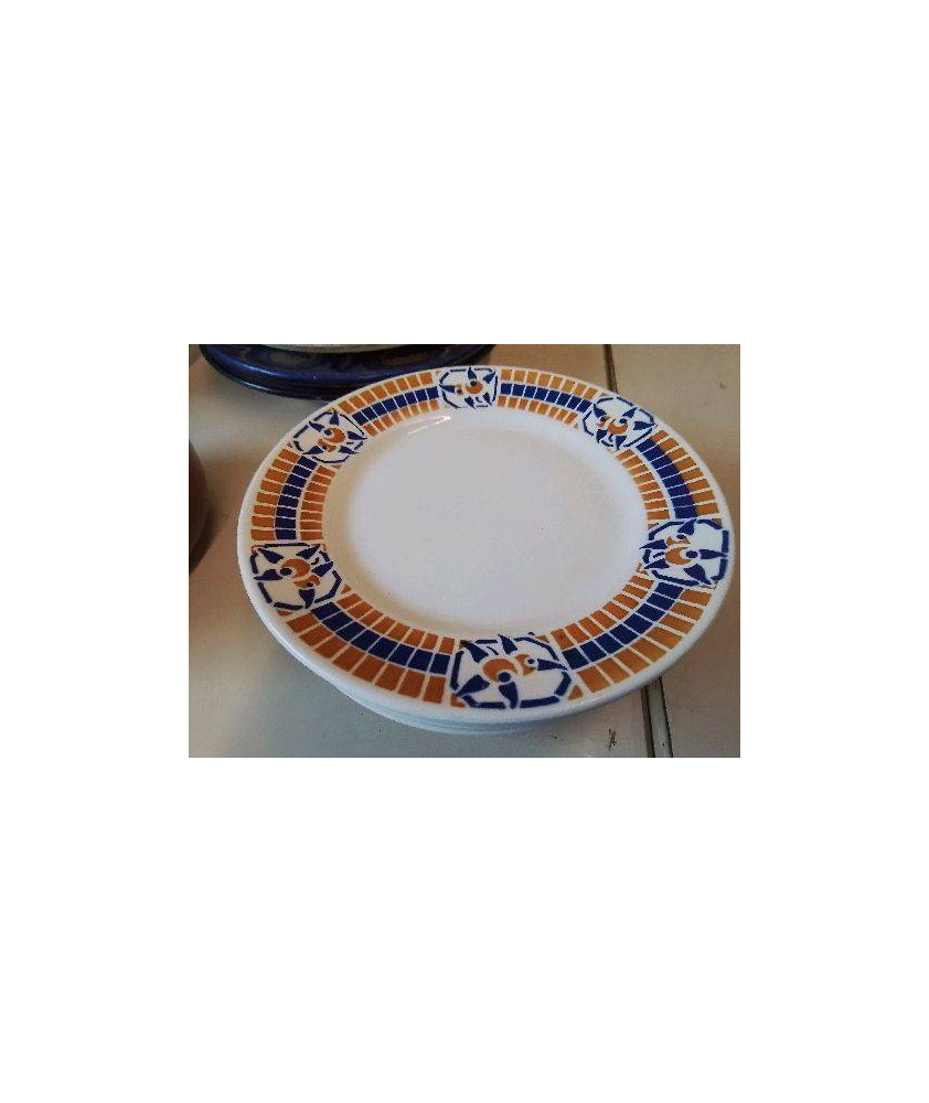 LOT DE 11 ASSIETTES 