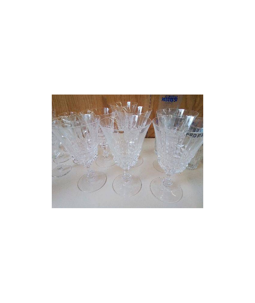 VERRE A EAU EN CRISTAL 