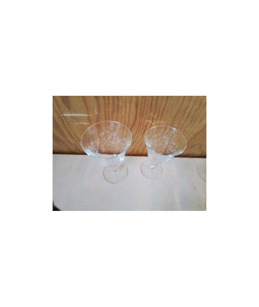 VERRE A VIN 