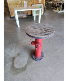 TABLE RONDE PIÈTEMENT BORNE D INCENDIE DÉCORATIVE 