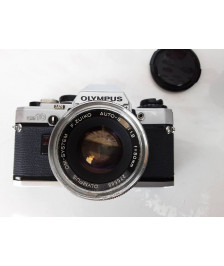 APPAREIL  OLYMPUS OM-10 AVEC OBJ ZUIKO AUTO-S 1:1.8 50MM + AUTO-T 1:3.5 135MM