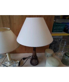 LAMPE PIED EN ROTIN 