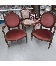 PAIRE DE FAUTEUILS MEDAILLON ROUGES