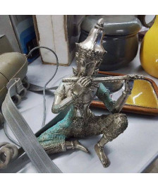 STATUETTE ARGENTÉE THAILANDAISE