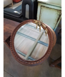 MIROIR OVALE BOIS MOULURÉ AUX EPIS MÉTAL DORÉ STYLE LOUIS XVI 