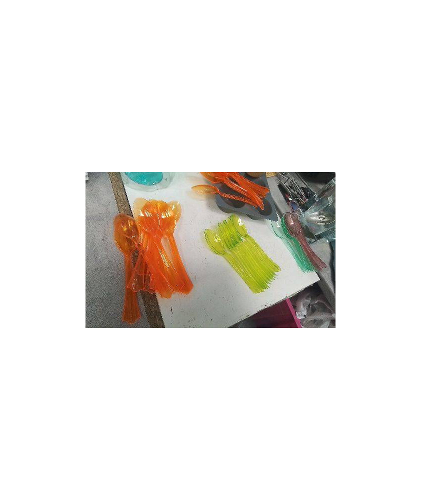 CUILLERES PLASTIQUE COULEUR