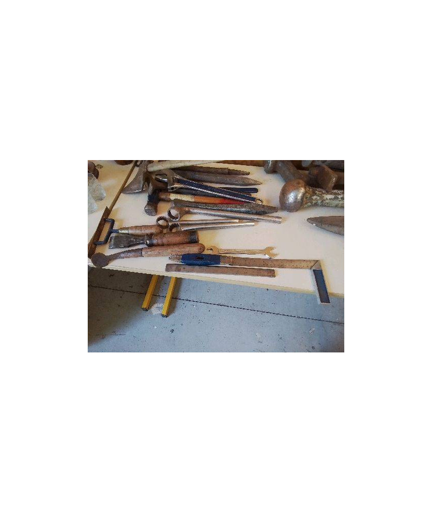 PETIT OUTILS DE BRICOLAGE 