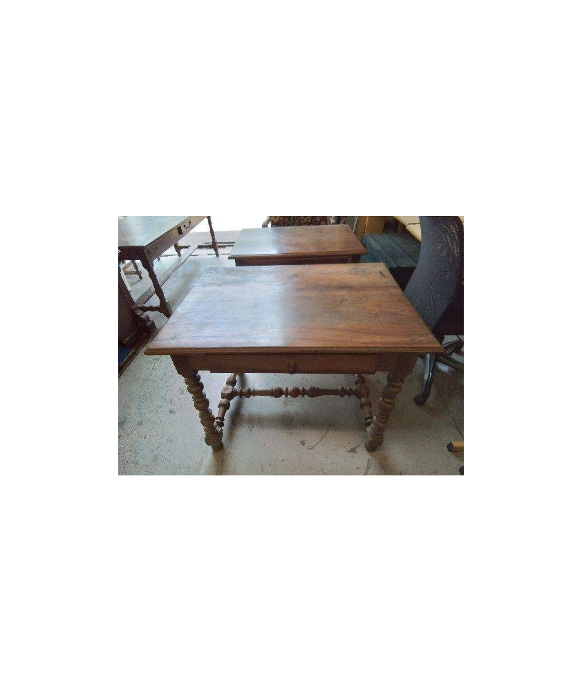 PETIT BUREAU 