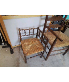 CHAISE DE COIN PAILLÉE 