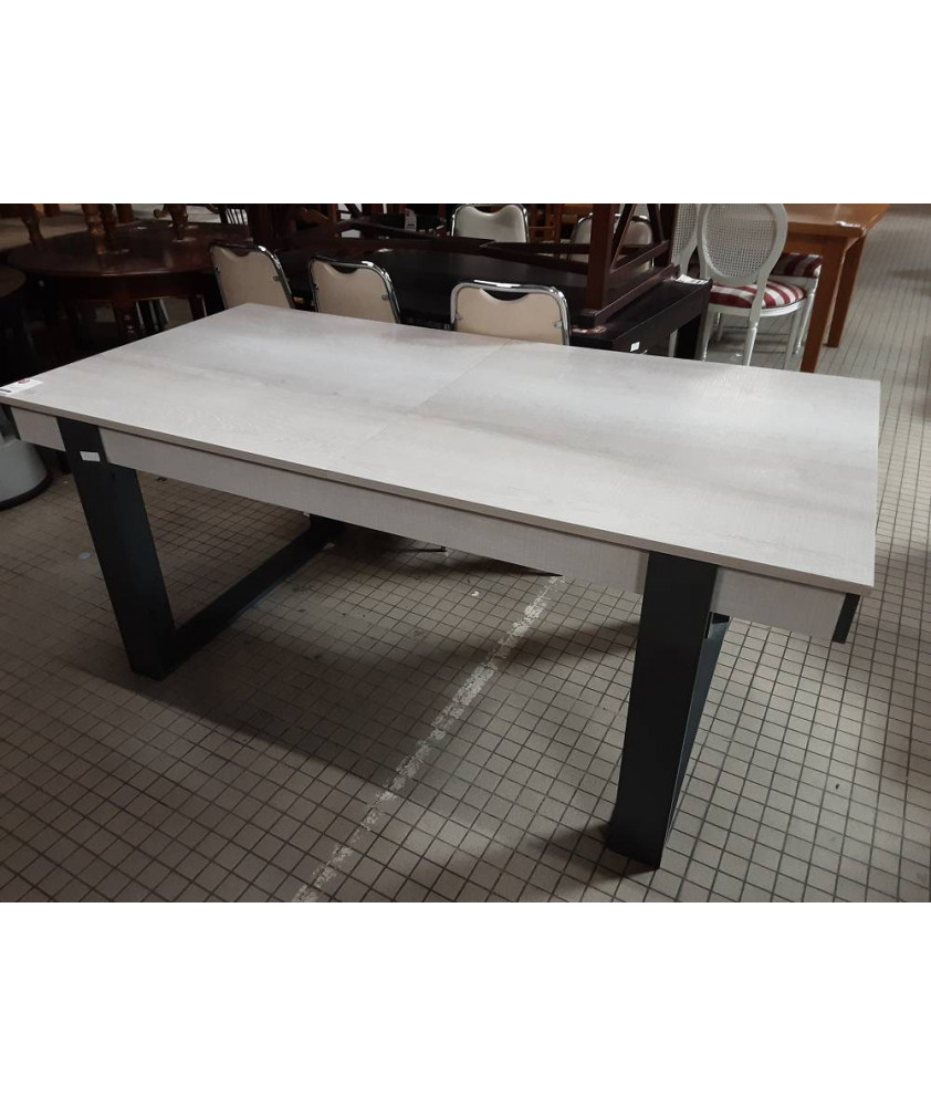 TABLE MODERNE AVEC 1 ALLONGE TABLE MODERNE AVEC 1 ALLONGE