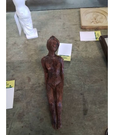 SCULPTURE TERRE CUITE NU ALLONGE 28 CM