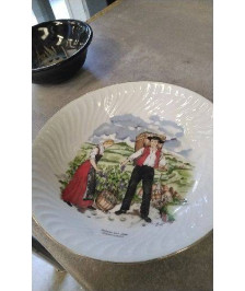 ASSIETTE CREUSE 