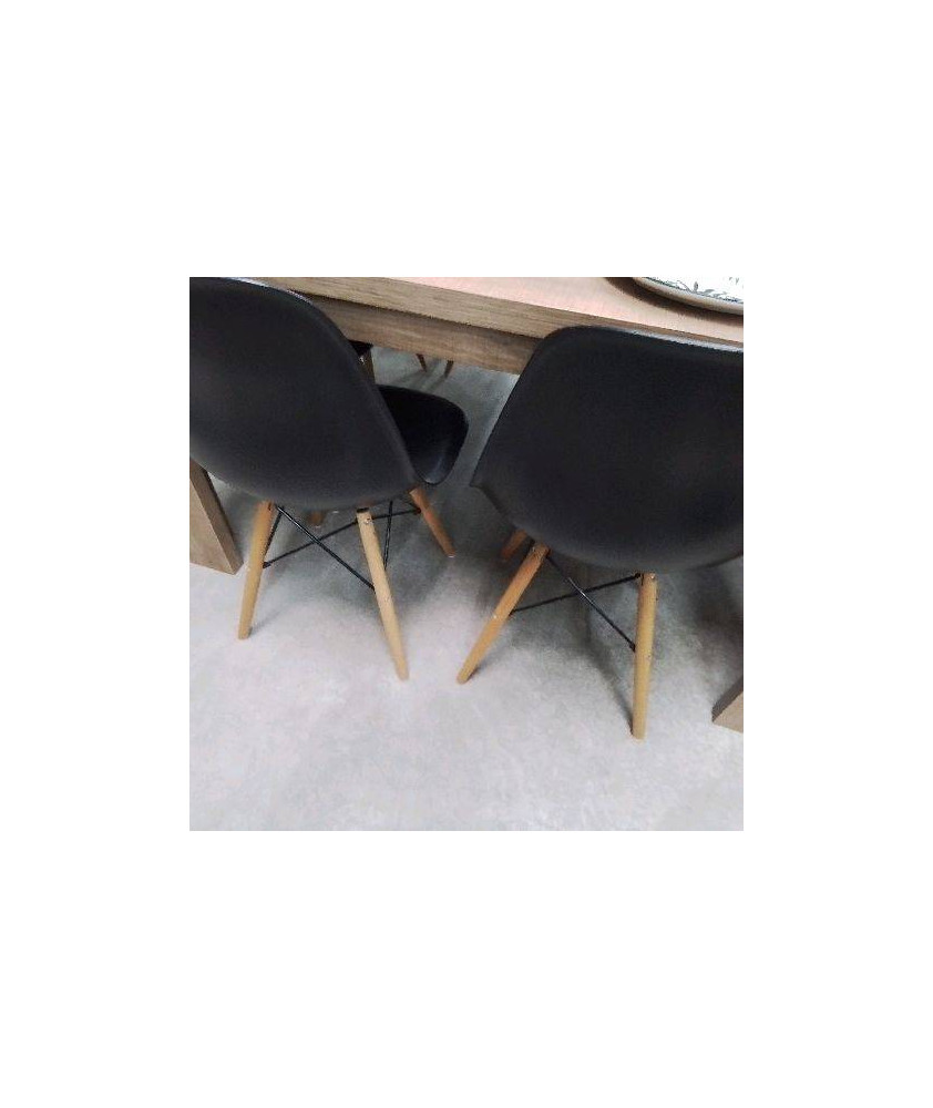 LOT 6 CHAISES NOIRES PLASTIQUES PIEDS BOIS