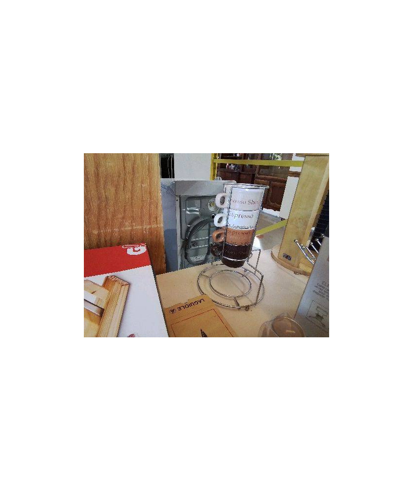 LOT 4 TASSES A CAFE