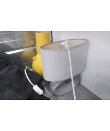 LAMPE PIED GRIS TROUE