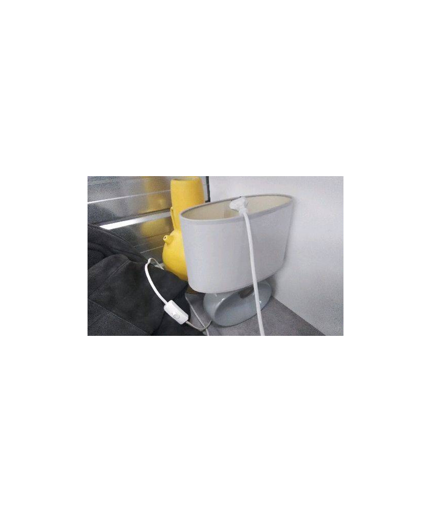 LAMPE PIED GRIS TROUE
