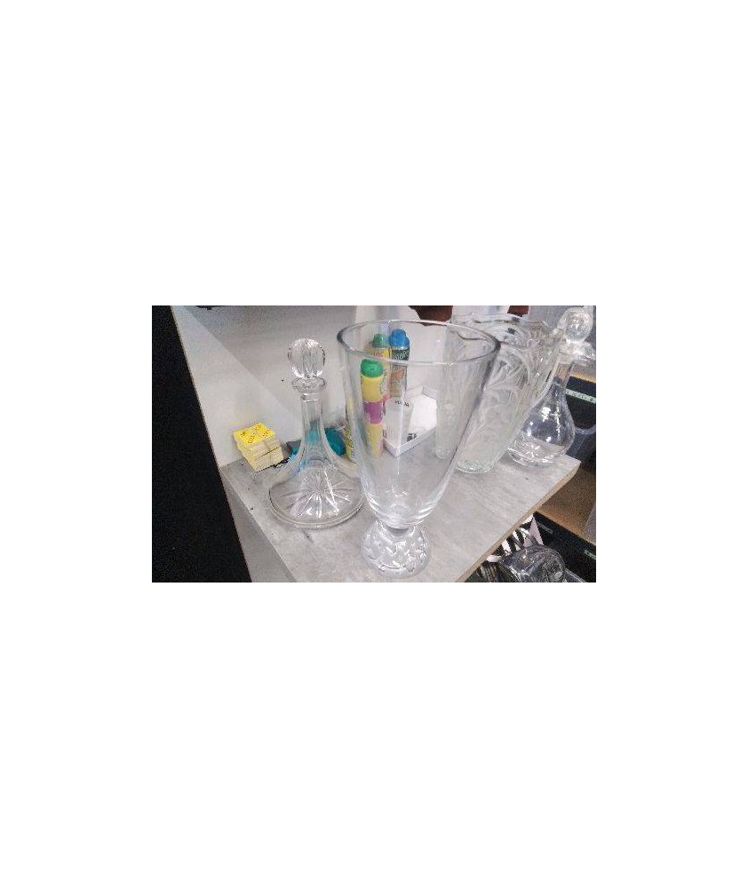 VASE VERRE PIED EN L’ETAT 