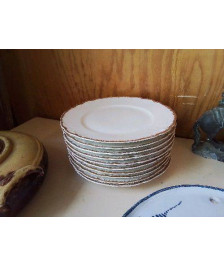 LOT DE 10 ASSIETES EN PORCELAINE E.BOURGEOIS