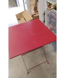 TABLE D’EXTERIEUR PLIANTE ROUGE - METAL 