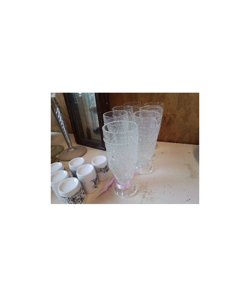 LOT DE 7 VERRES A JUS 