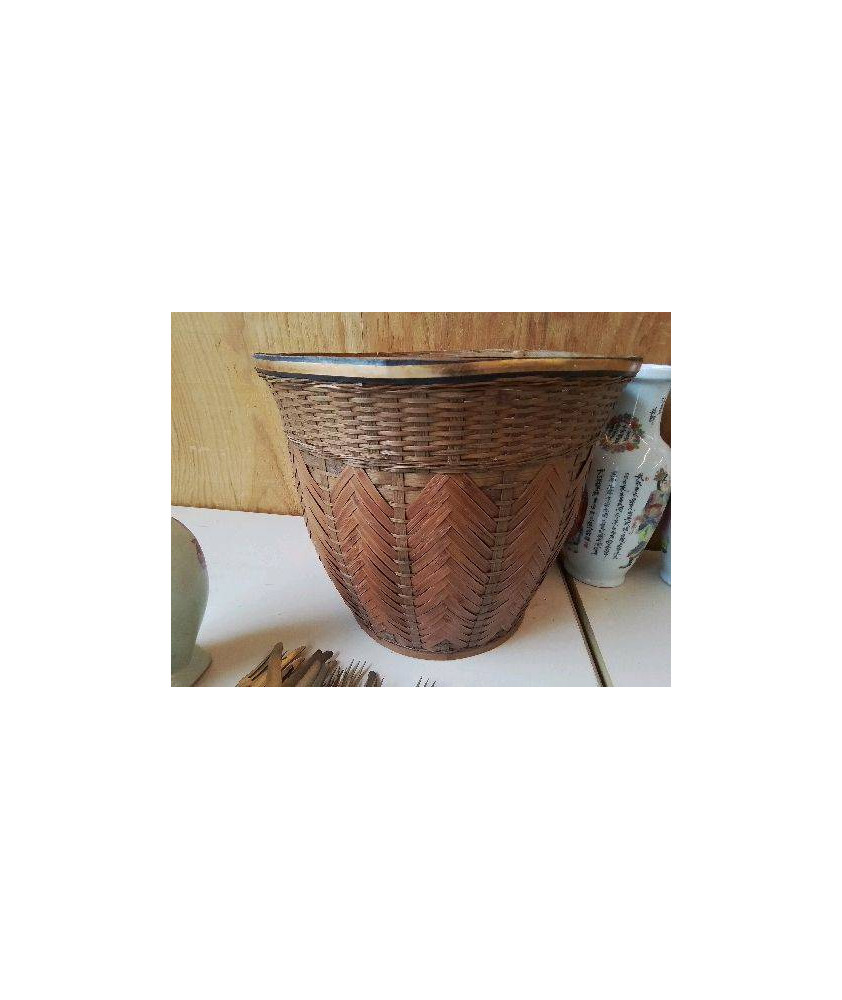 CACHE POT EN ROTIN