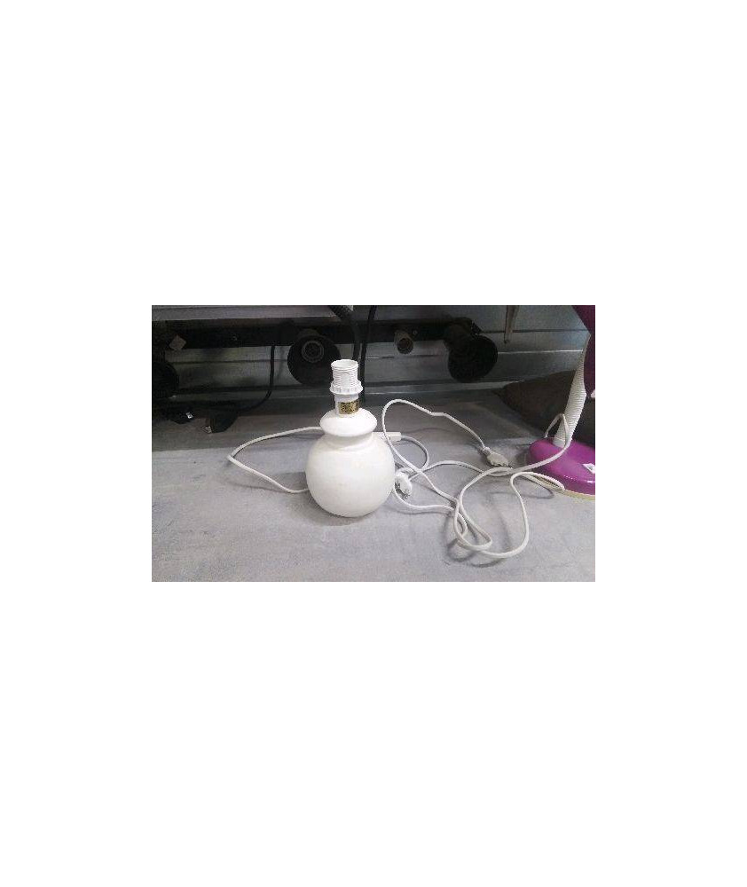 PIED DE LAMPE 