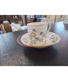 TASSE A CAFE AVEC SOUCOUPE 