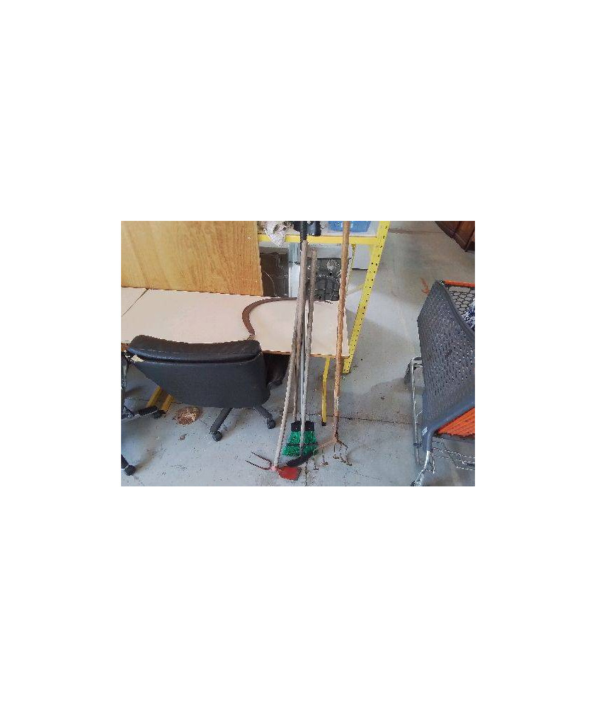 OUTILS DE JARDINAGE 