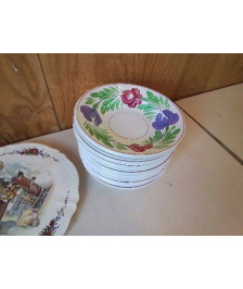 ASSIETTE CREUSE A MOTIF FLORAL 