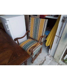 FAUTEUIL TAPISSÉ VINTAGE 