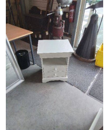 CHEVET BOIS BLANC 1 NICHE 2 TIROIRS 