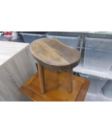 TABOURET BOIS TRIPODE  