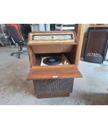 MEUBLE RADIO TOURNE DISQUE 