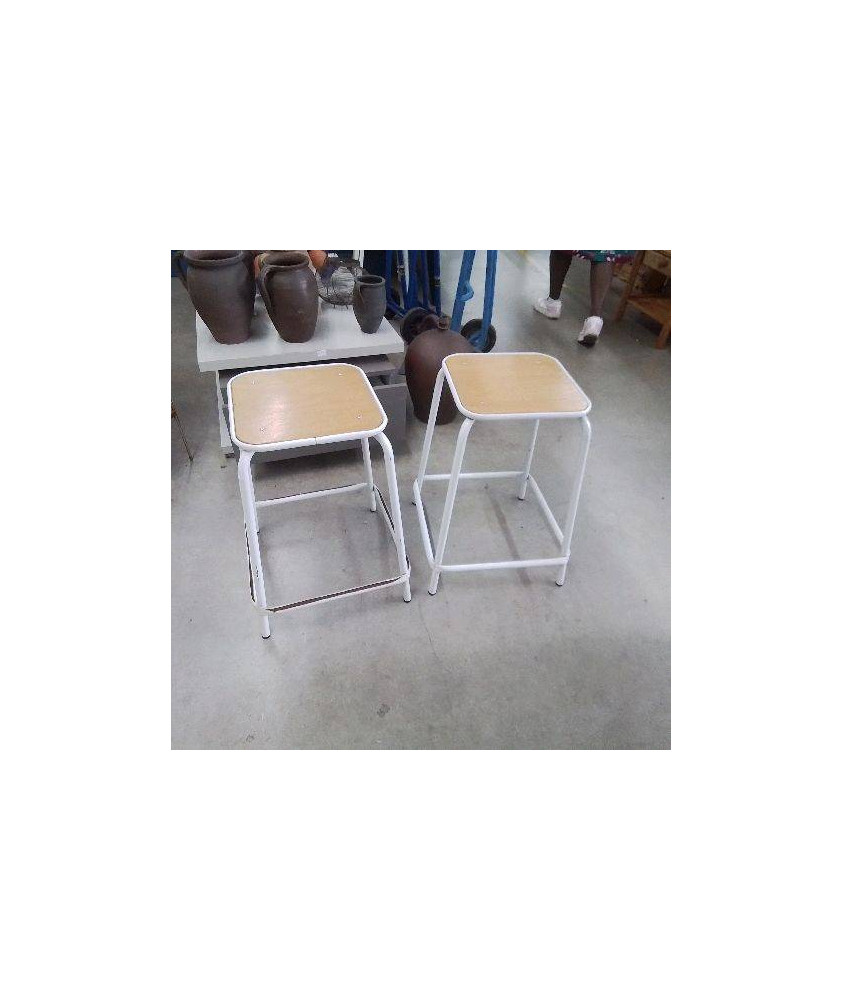 PAIRE DE TABOURETS BLANCS