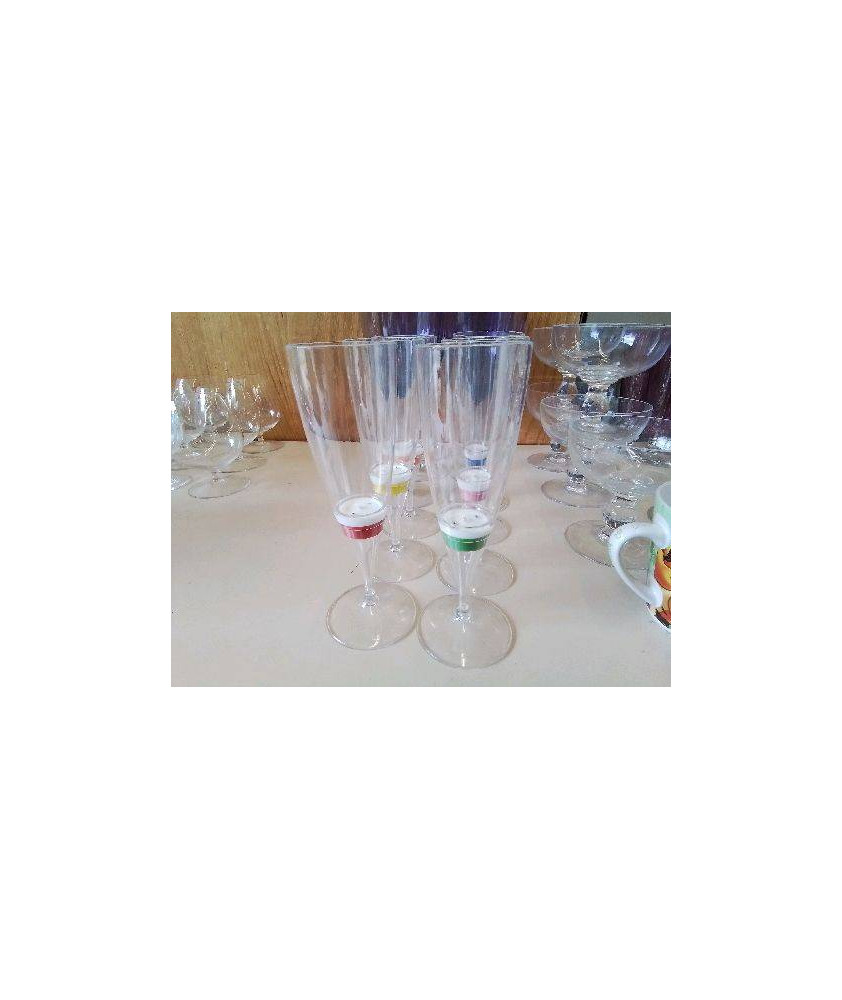 LOT DE 6 COUPES A CHAMPAGNE 
