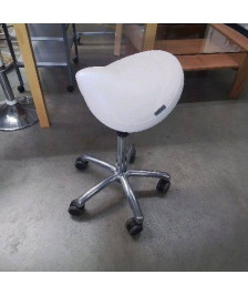 TABOURET BLANC SELLE ROULETTES 