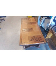 TABLE CARRELÉE 