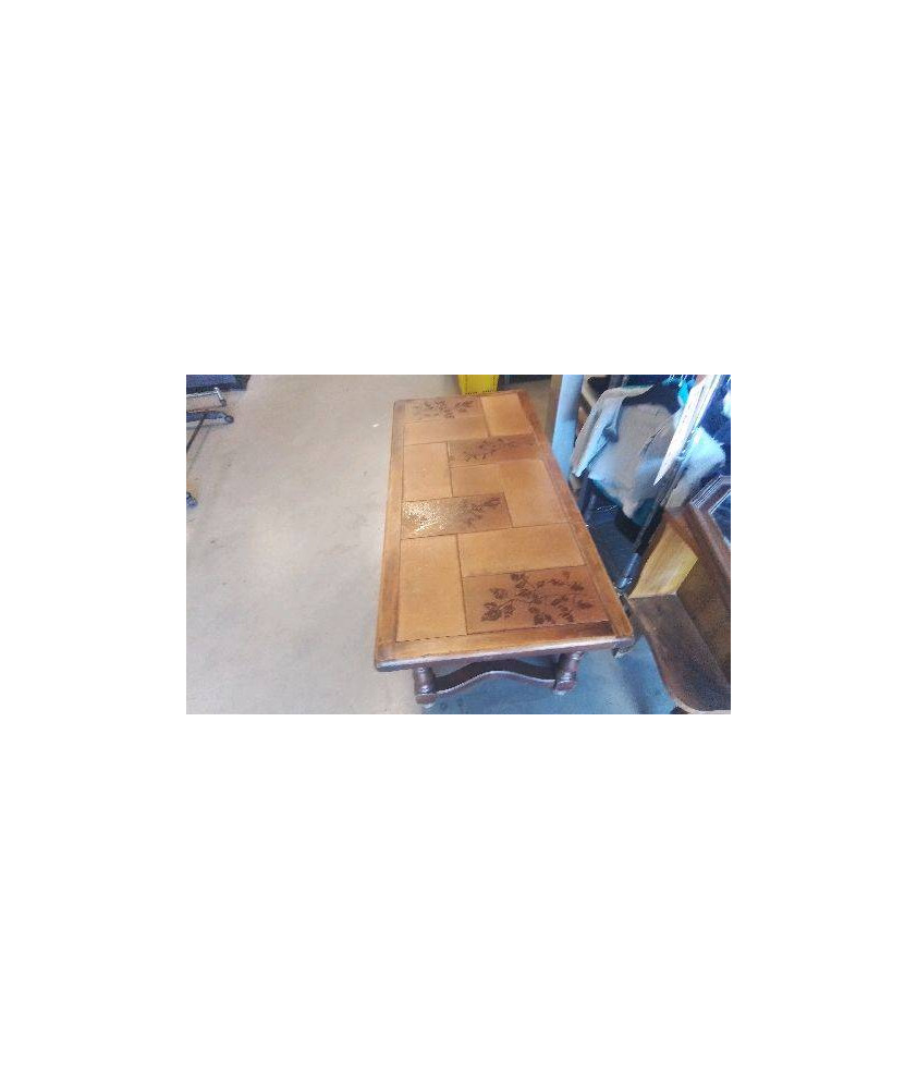 TABLE CARRELÉE 
