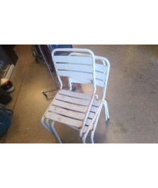CHAISE METAL EN L’ETAT