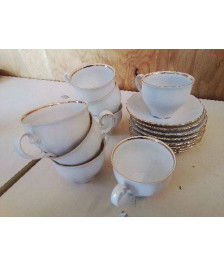 LOT DE 8 TASSES A CAFÉ AVEC SOUCOUPE 