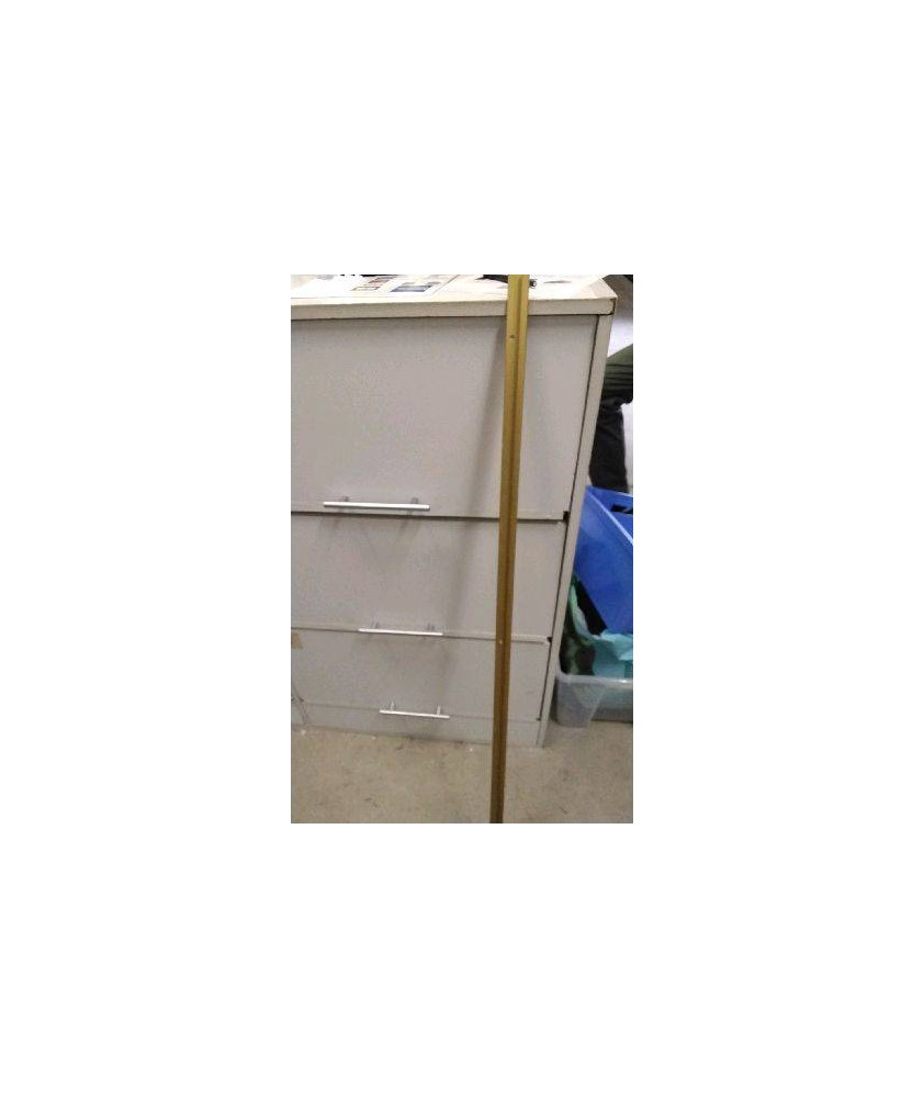 BAGUETTE METAL DOREE 122CM
