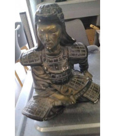 DECO STATUETTE SAMOURAI PLATRE - EN L’ETAT