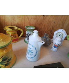 CAFETIÈRE EN PORCELAINE VINTAGE 