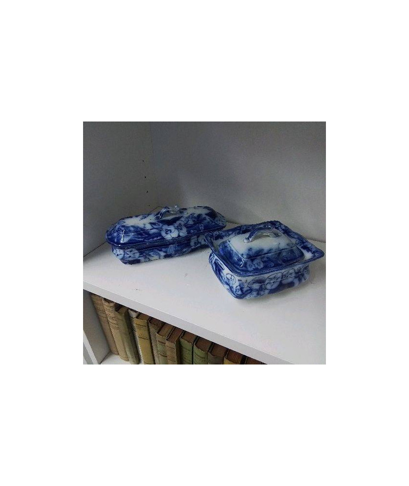 PAIRE DE BOITES EN FAIENCE