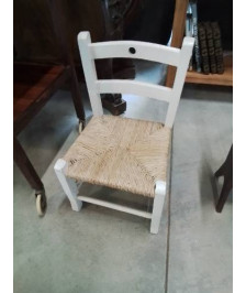 CHAISE ENFANT BOIS BLANC ASSISE PAILLÉ 